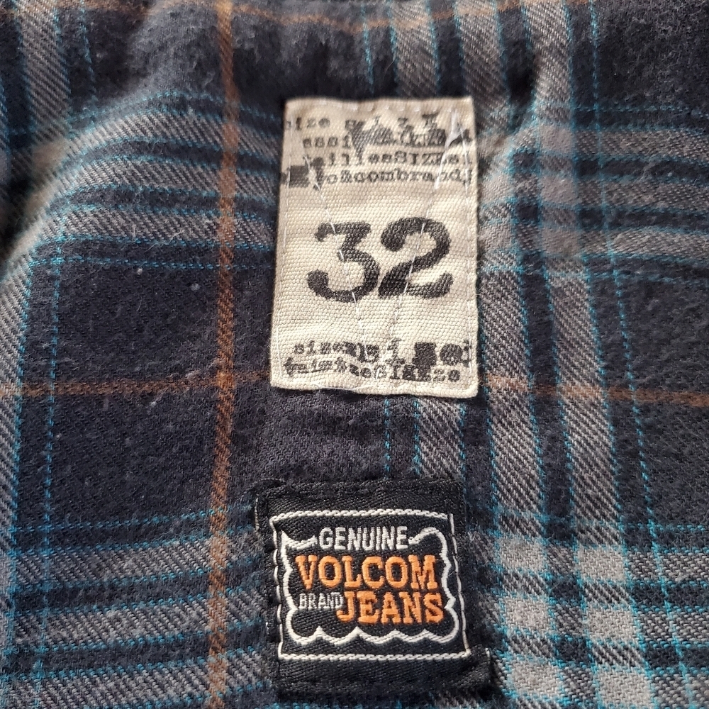 Vintage Volcom Denim Flannel Jacket Full Zip + Button Hooded Heavyweight Size 32 - Picture 13 of 16